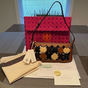 NWT Tory Burch McGraw Die Cut Wedge Shoulder Bag